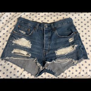 Levi womens 501 Jean shorts